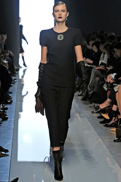 Look 8